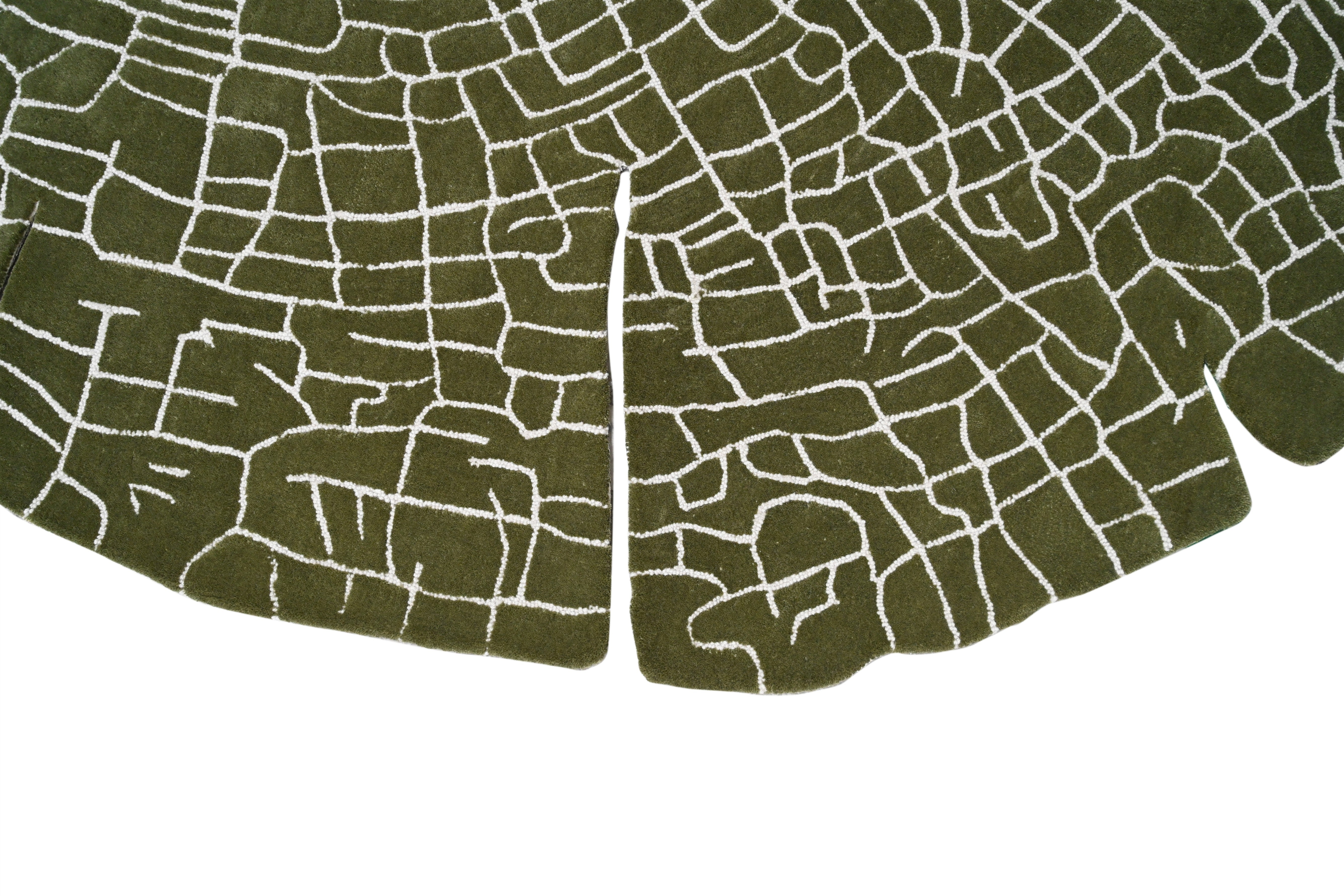 Zoom showing detailed edging and texture.