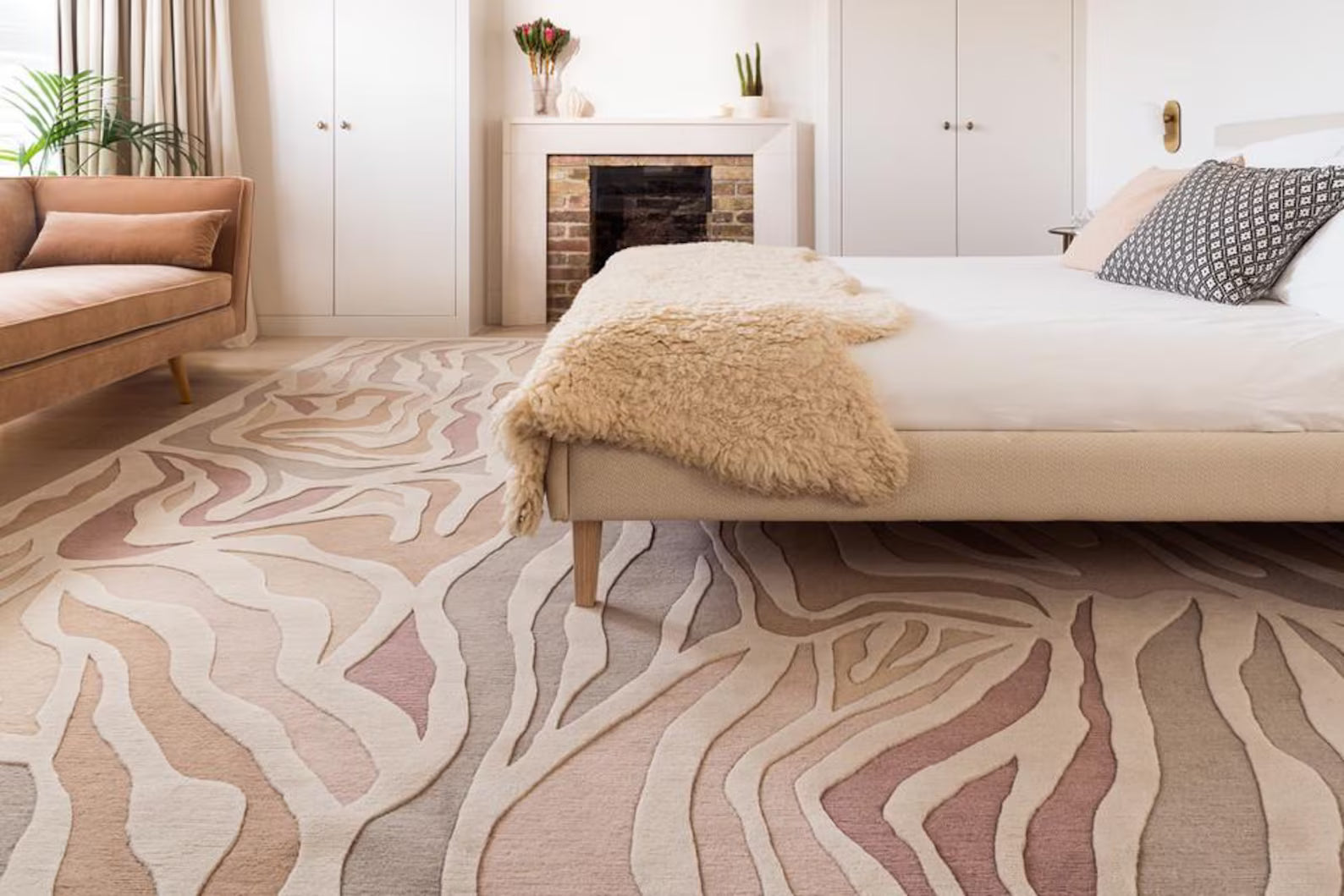 Sandstone Swirl wool rug photographed from side angle highlighting raised pattern – Decordec