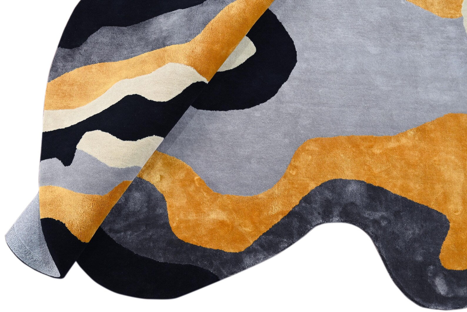 Side Fold Molten Flow Rug Closeup