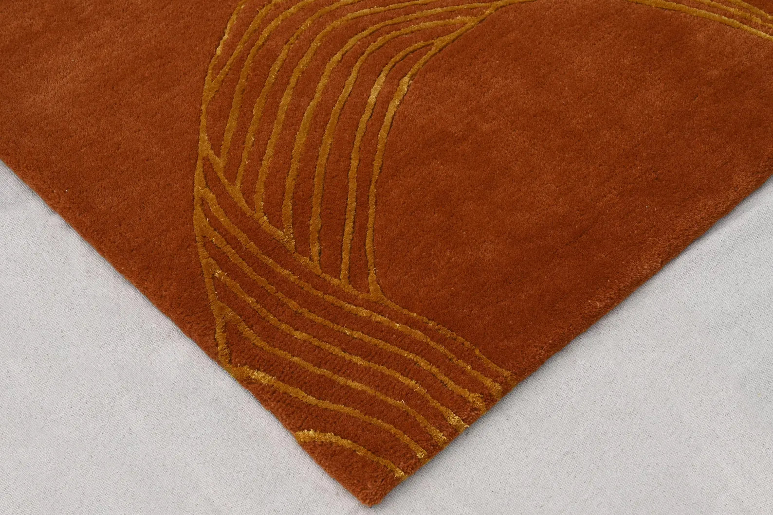 hand tufted Corner view of Desert Sands Rug with precise finishing and modern design.