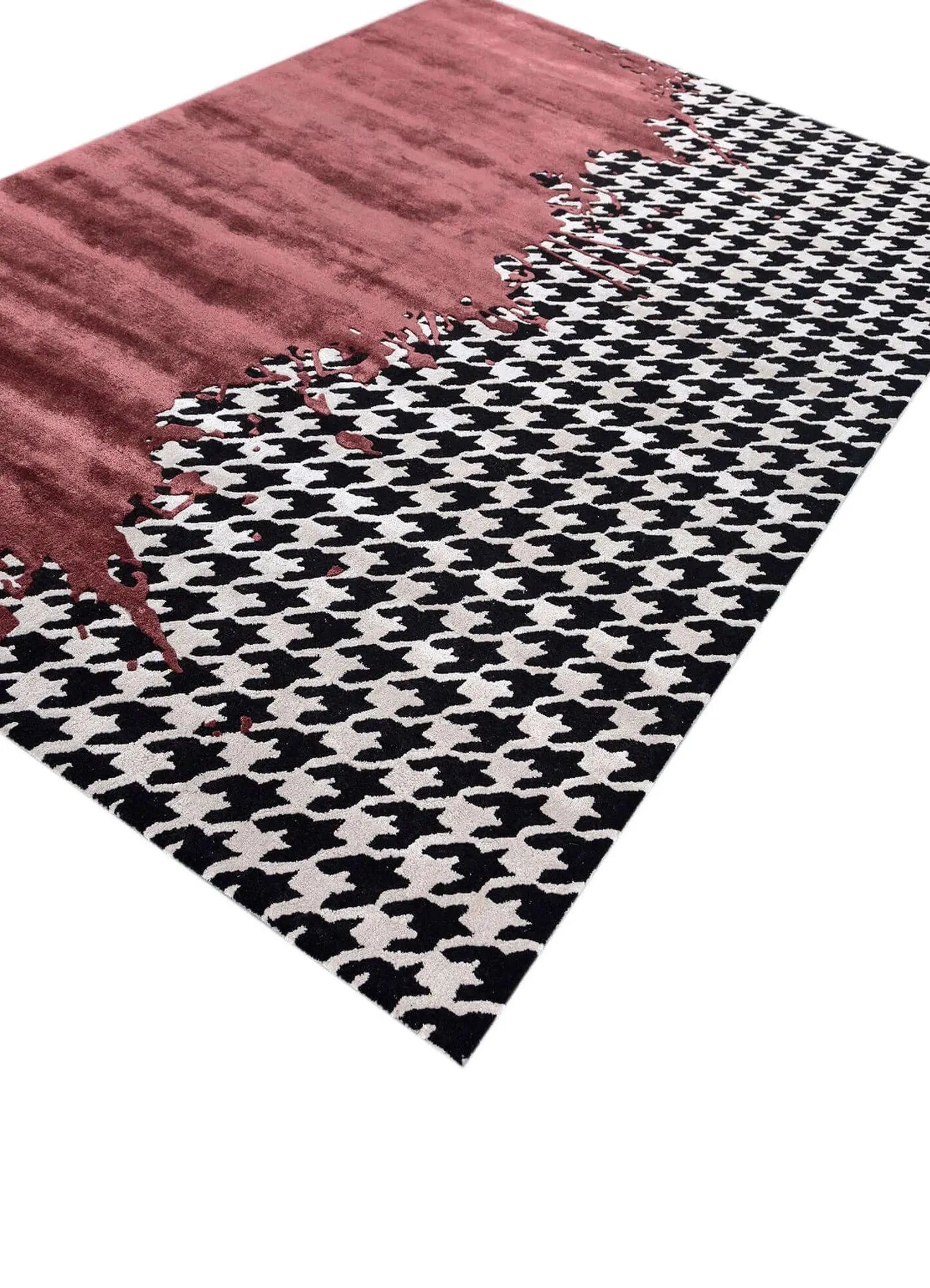 Split Houndstooth Rug corner view showing smooth finishing and plush texture
